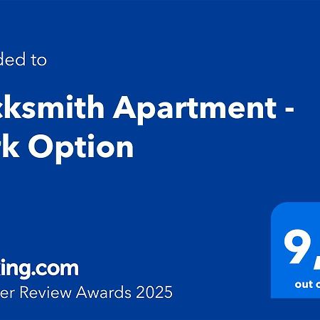 Locksmith Apartment - Park Option Séville Extérieur photo